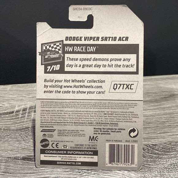 Hot Wheels | Race Day #7 of 10 Vehicles: Dodge Viper SRT10 ACR - 1:64 Scale - Picture 2 of 13